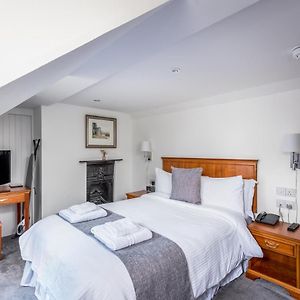 Grey Harlings Rooms